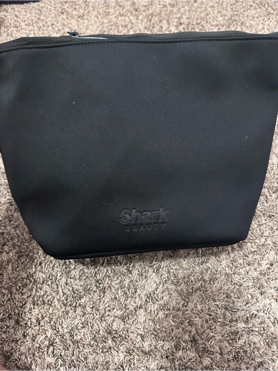 Shark Handbags - Shark beauty bag